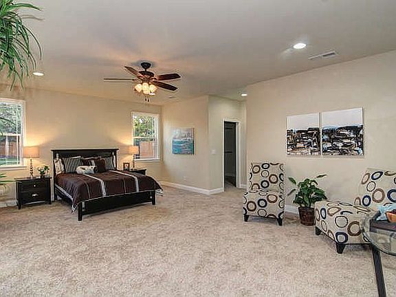 4th image of 2924 Leta Ln