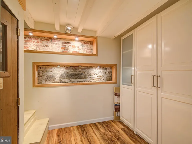 229 S Jessup St — Photo 15
