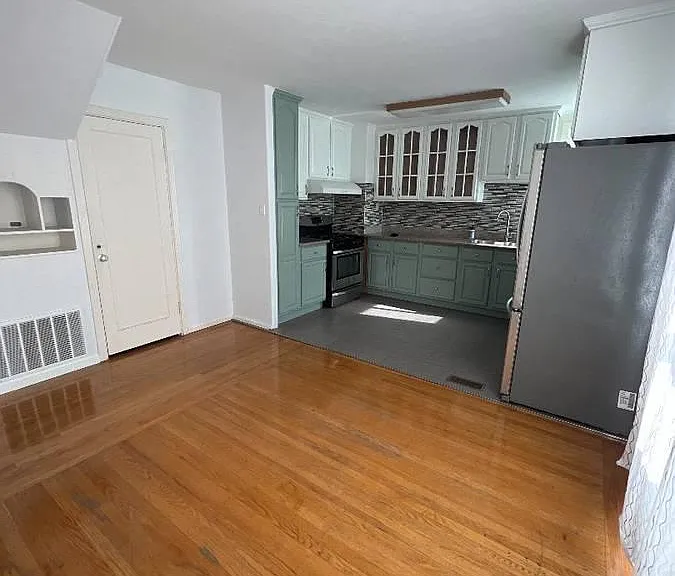 1694 44th Ave — Photo 5