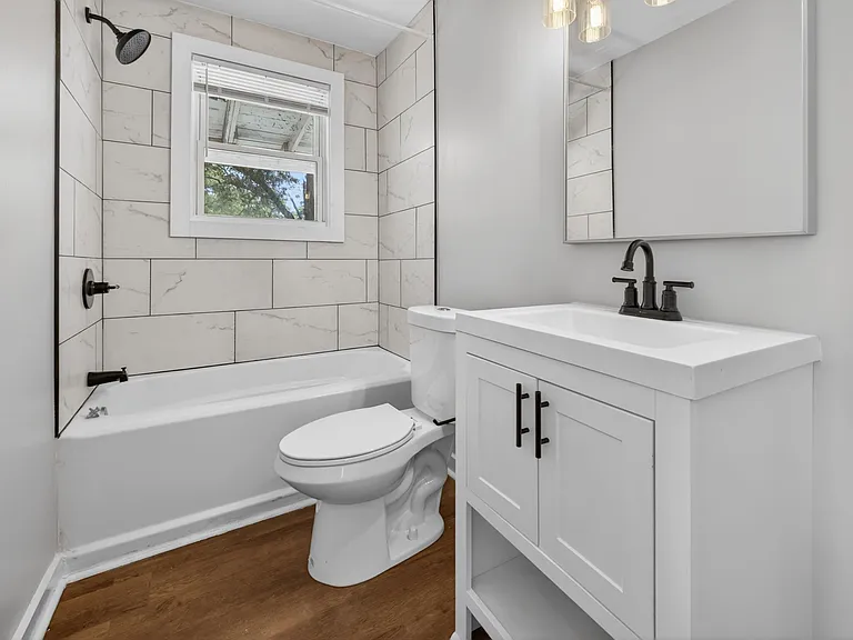 1201 Tallwood St #2 — Photo 6