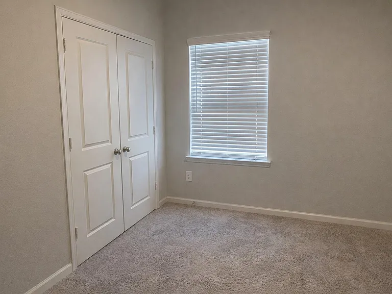 20935 Endeavor St — Photo 10
