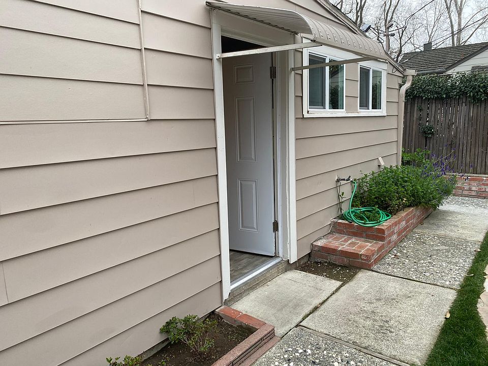 1st image of 1081 Cherry Ave #B