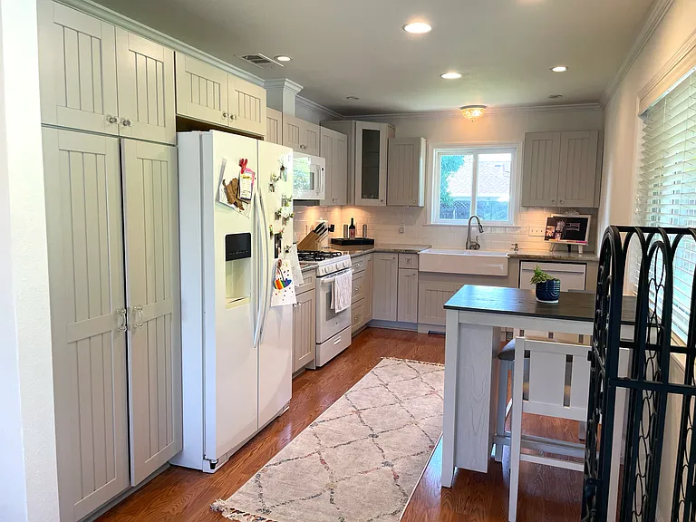 3902 Madeira Way — Photo 5