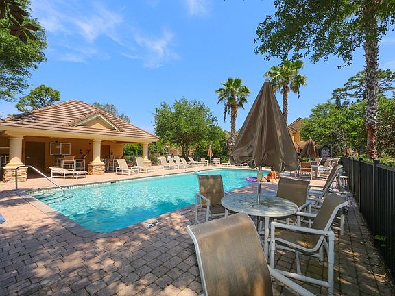 4th image of 8114 Villa Grande Ct #1