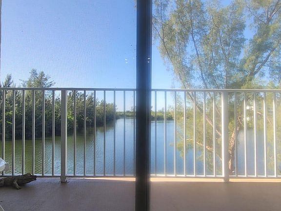 4th image of 8240 SW 210th St APT 220