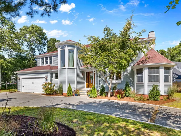 65 Rivers Edge Road, Falmouth, MA 02540