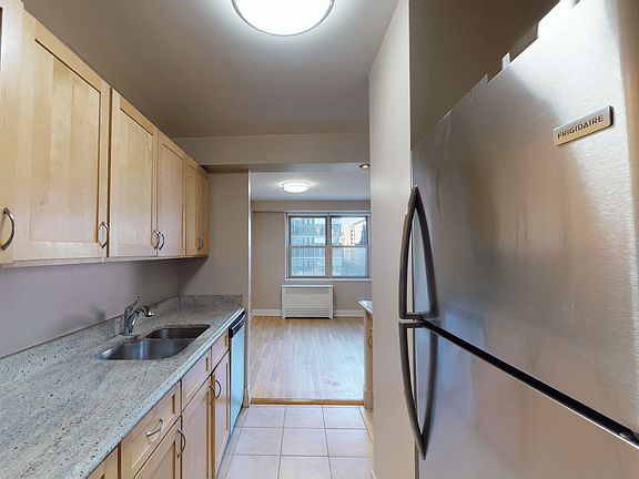 3rd image of 80 N Moore St #805E
