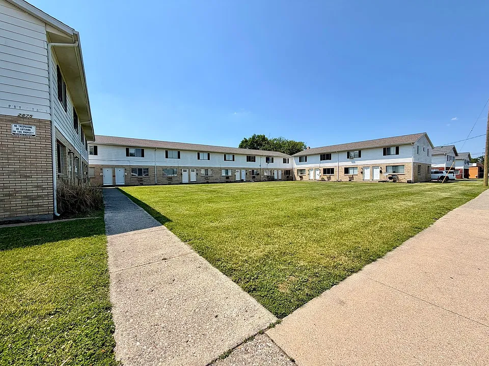 2875 Taft Ave SW #12