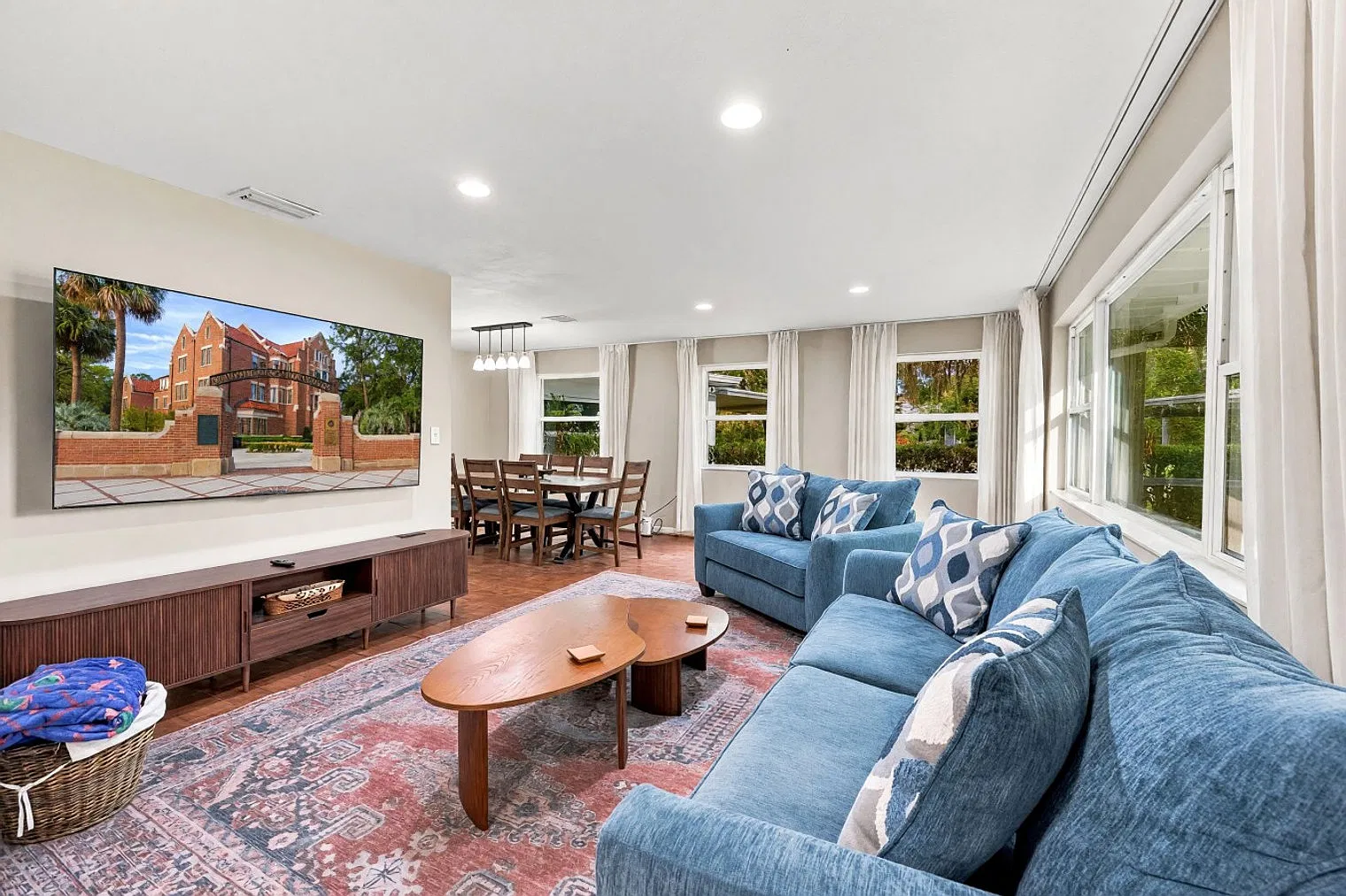 4 bed, 3.0 bath, 1980 sqft, $6,167 — Photo 1