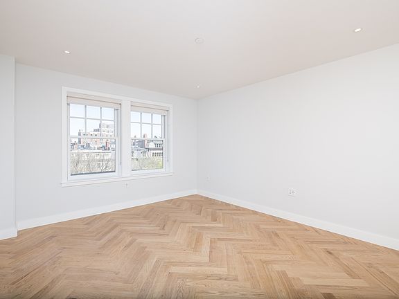 3rd image of 12 Commonwealth Ave #706