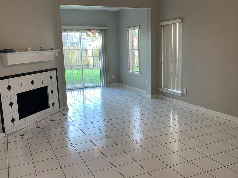 1st image of 4018 Timber Cor