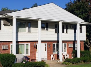 512 Hill St, Walworth, WI 53184