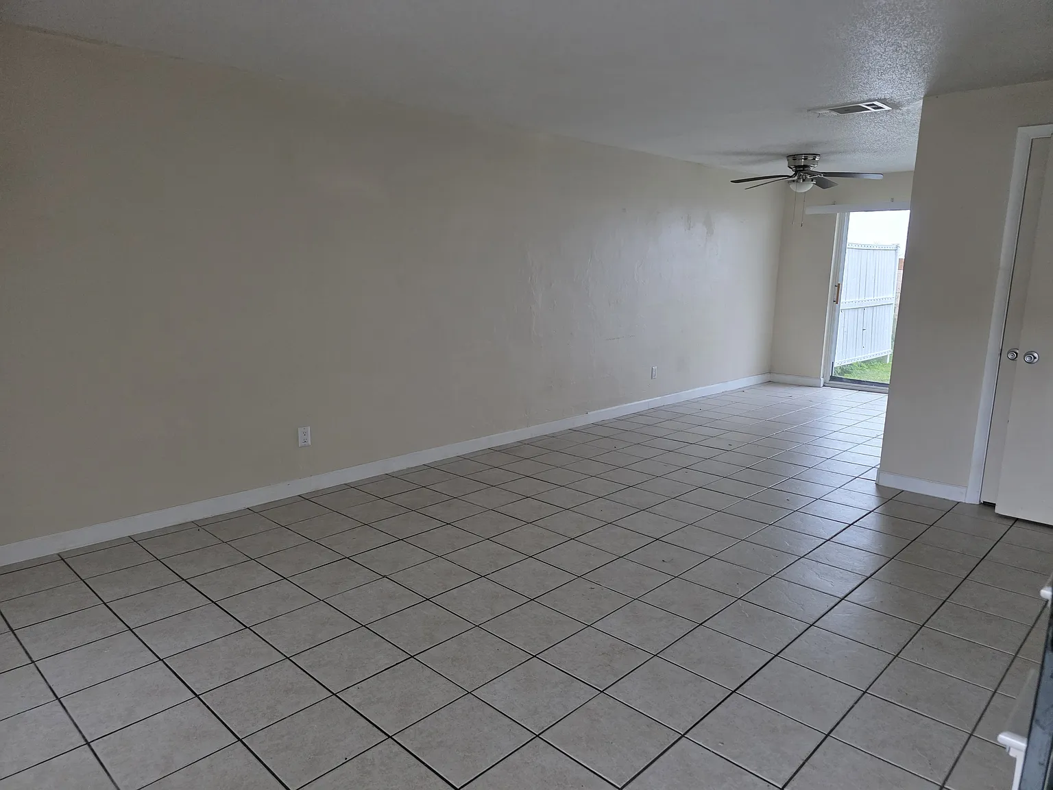 2 bed, 1.5 bath, 960 sqft, $1,450 — Photo 3
