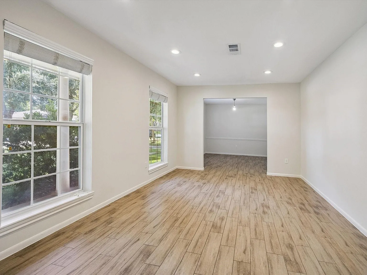 3 bed, 2.0 bath, 2038 sqft, $2,550 — Photo 3