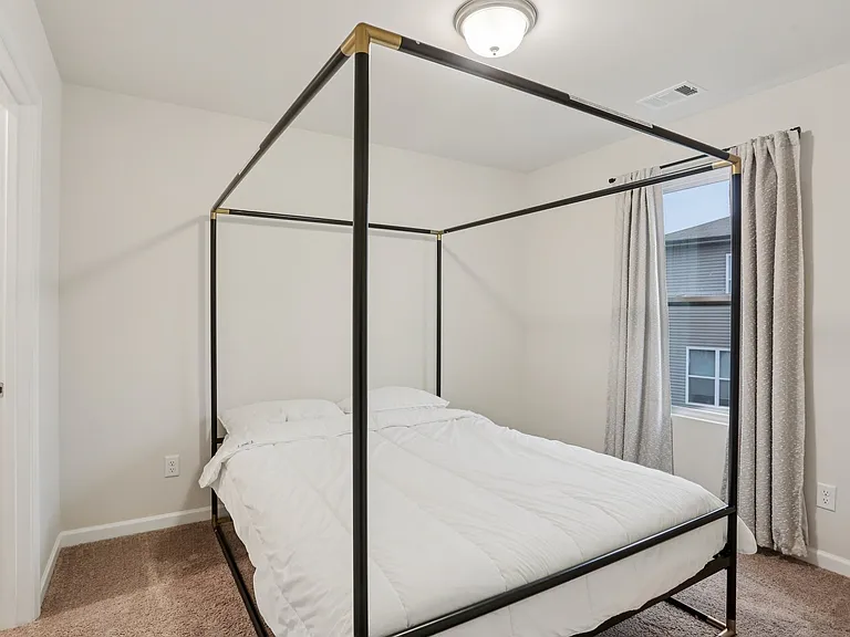 207 Mount Royal Ct — Photo 22