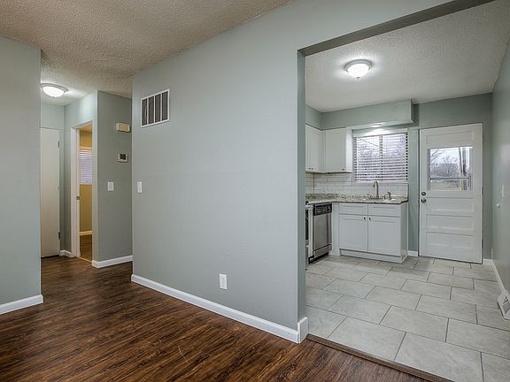 4th image of 510 NE Corder St APT A