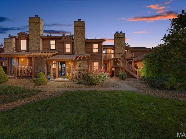 2006 Avignon Ct #D, Saint Charles, MO 63303