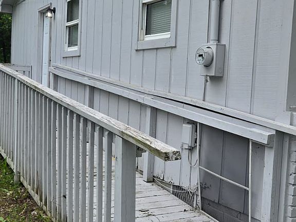 5th image of 533 Branham Ave SW
