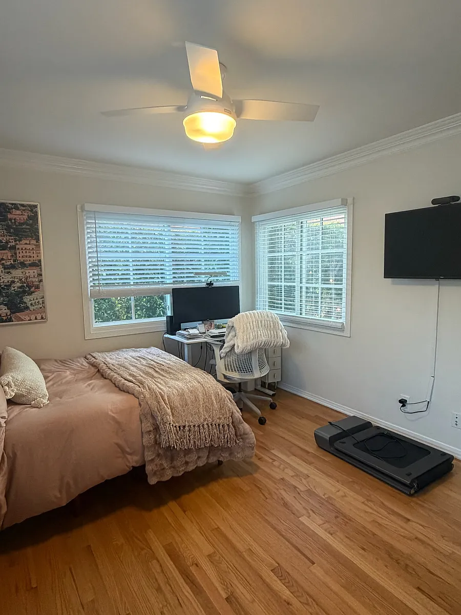 Building Photo - 420 S Doheny Dr #2