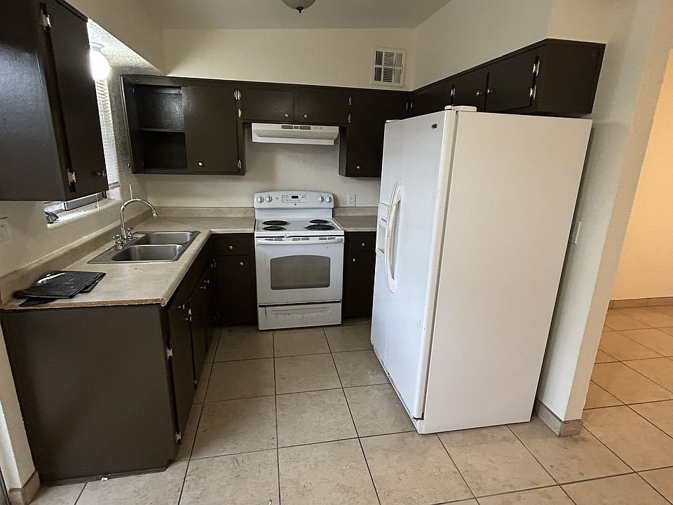 1st image of 1475 E Glenn St #1