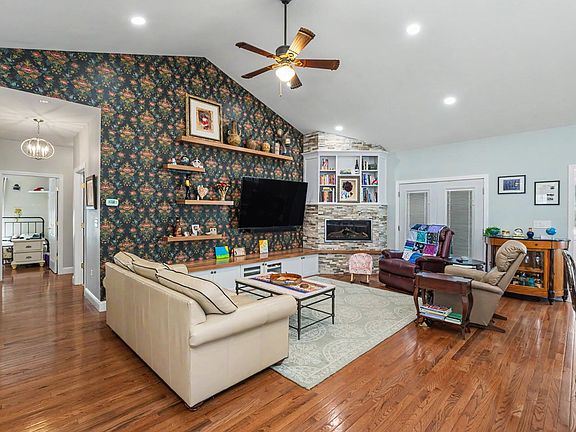 4th image of 16 Nevins Drive