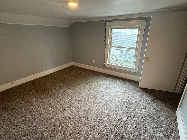 11 Courtland Dr — Photo 9