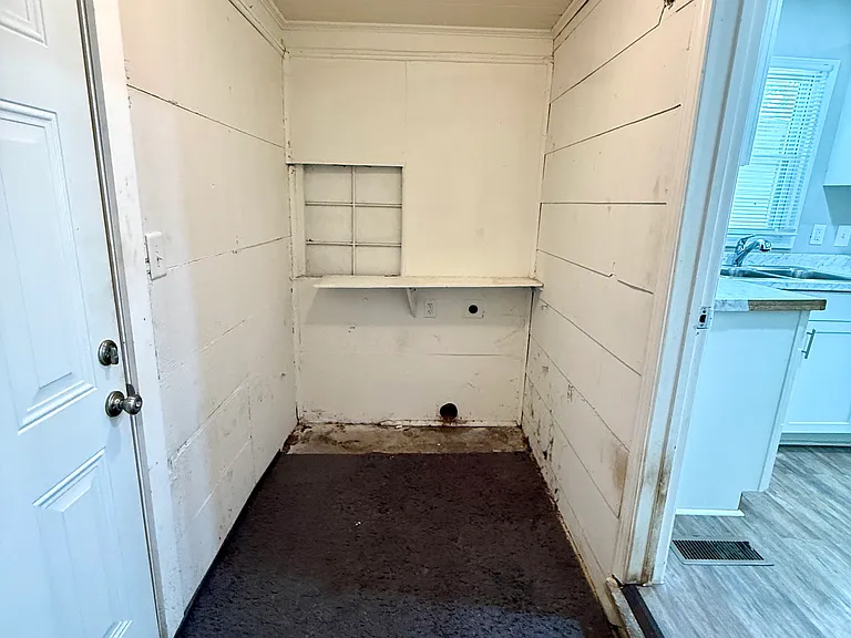 705 Julian St — Photo 20