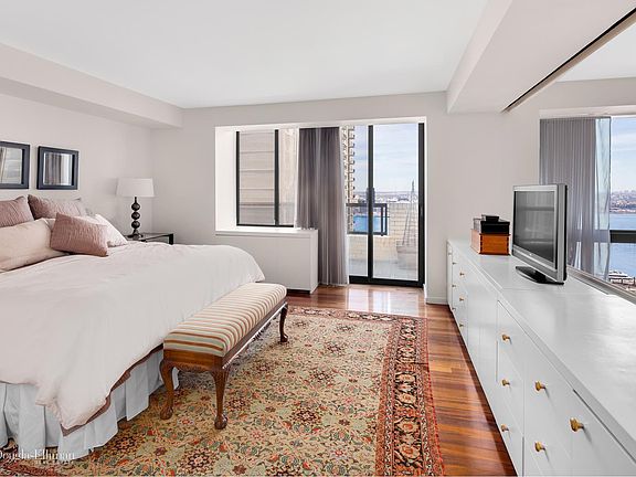 5th image of 311 E 38th St APT 27B