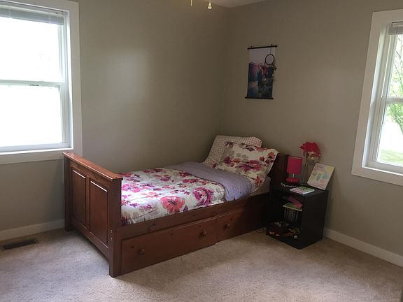 3rd image of 510 S Cedar Dr