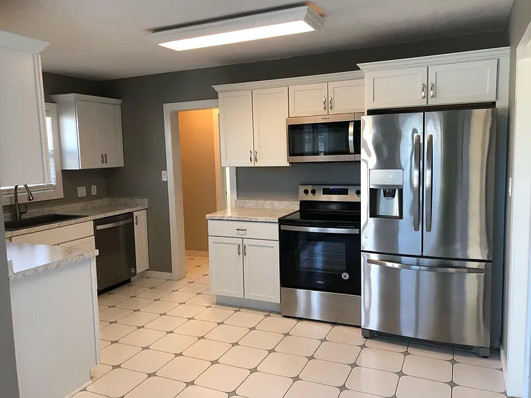 202 SE Park View Dr — Photo 9
