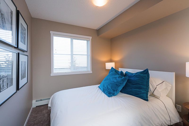 Edmonton Apartment for rent - 2 Bedrooms — photo 2