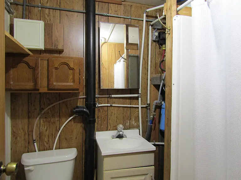 5588 Remington Rd — Photo 15