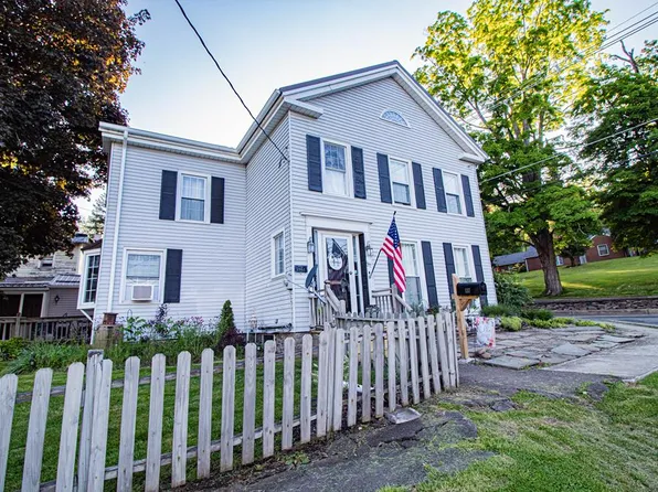 137 John St, Troy, PA 16947