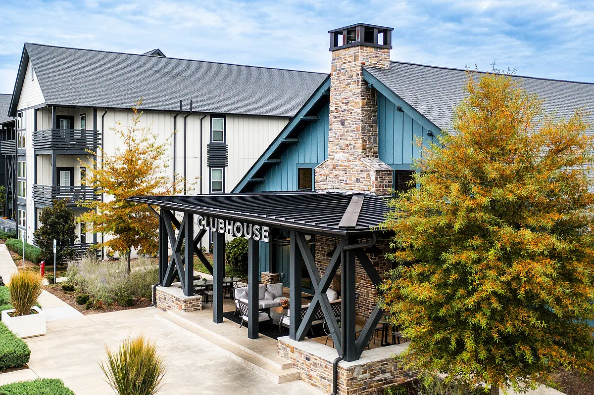 Building Photo - Rivertop