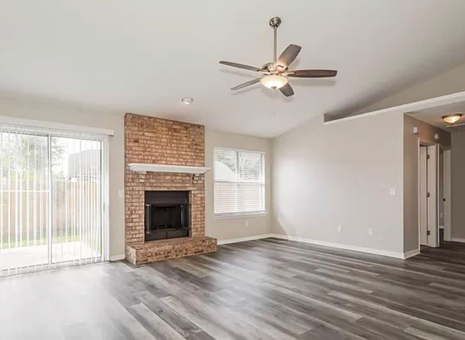 1st image of 8420 Rockridge Ct #1