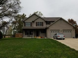 802 W High St, Farmer City, IL