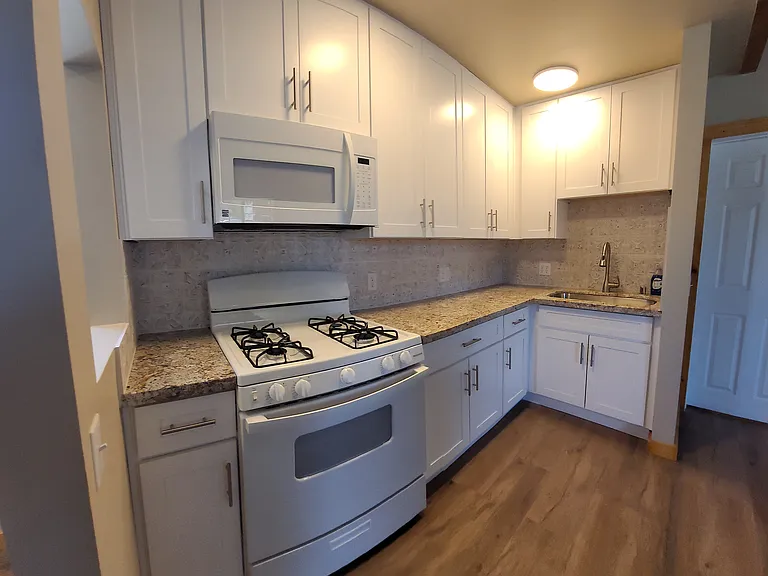 209 W Fairway Blvd — Photo 13