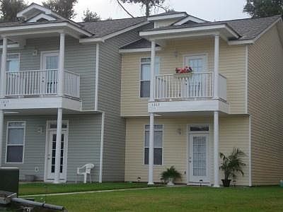 1st image of 1217 Century Oaks Dr APT B