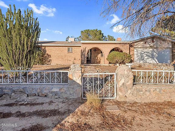 4th image of 4722 Glenn Ln