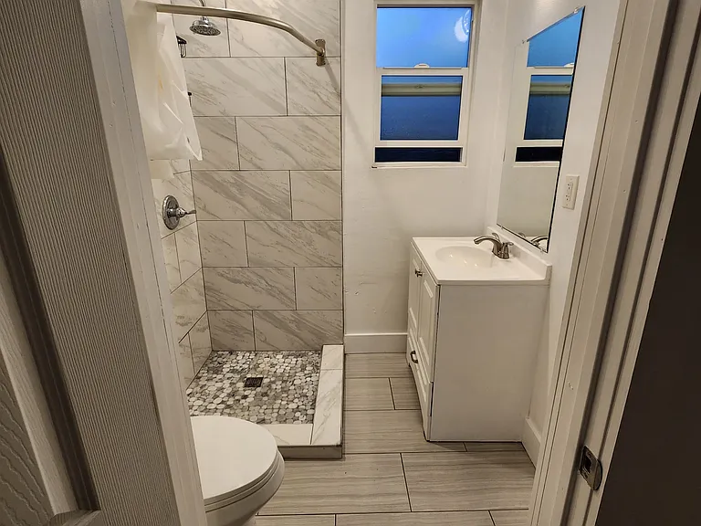 3411 1/2 Altura St — Photo 9