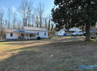 185 Pine Hill Cir, Union Grove, AL 35175
