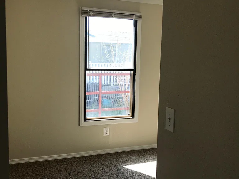 6616 W Valley Ave — Photo 5