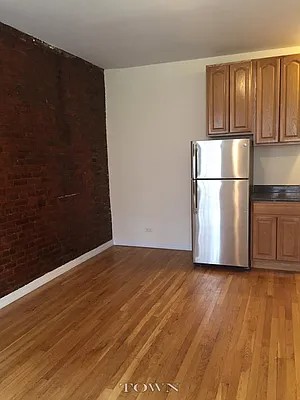 Rented by Town Residential | media 25