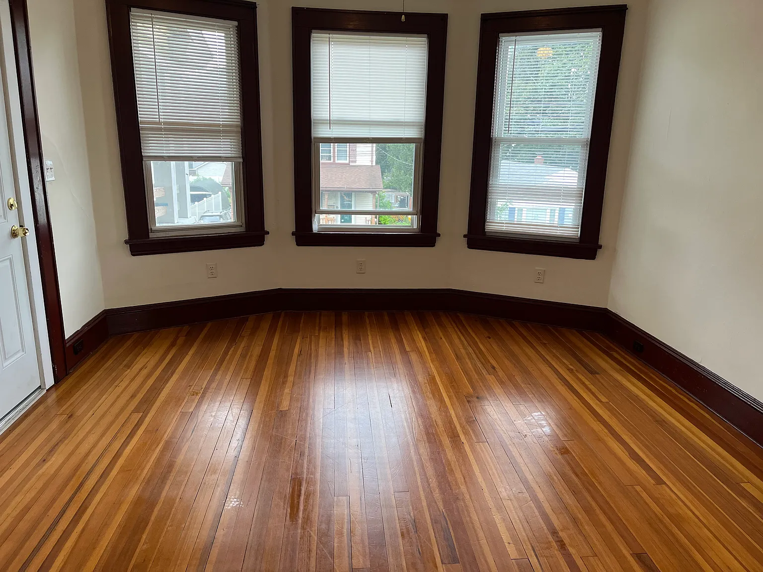 2 bed, 1100 sqft, $2,000 — Photo 3