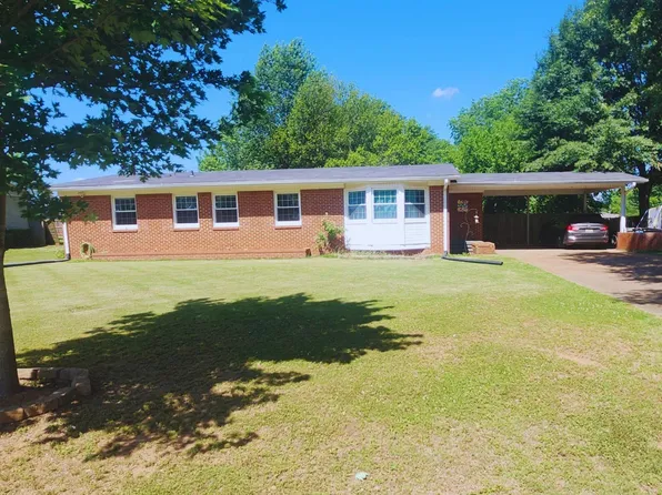1608 Fords Way, Muscle Shoals, AL 35661