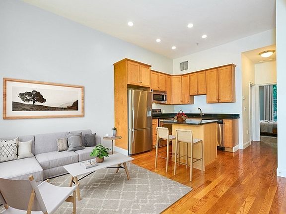 4th image of 55 E Springfield St #3