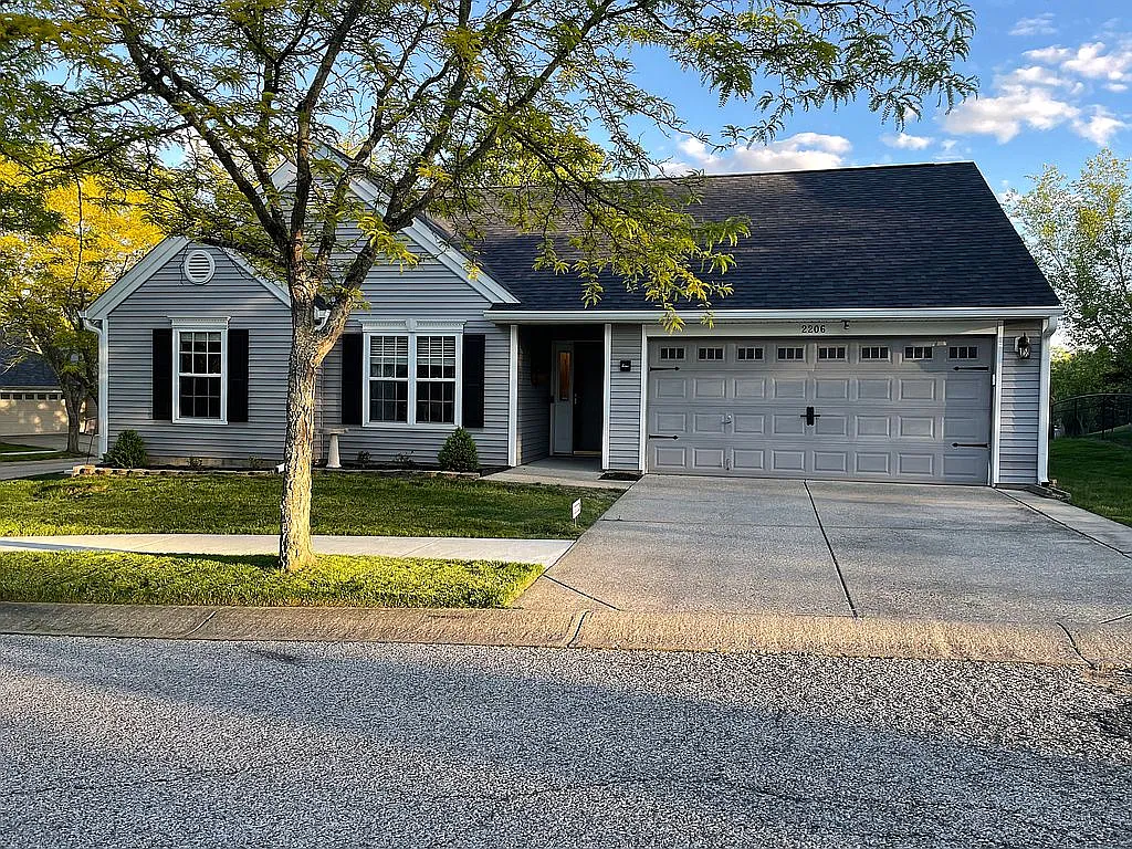2206 S Sweetbriar Ct photo 1
