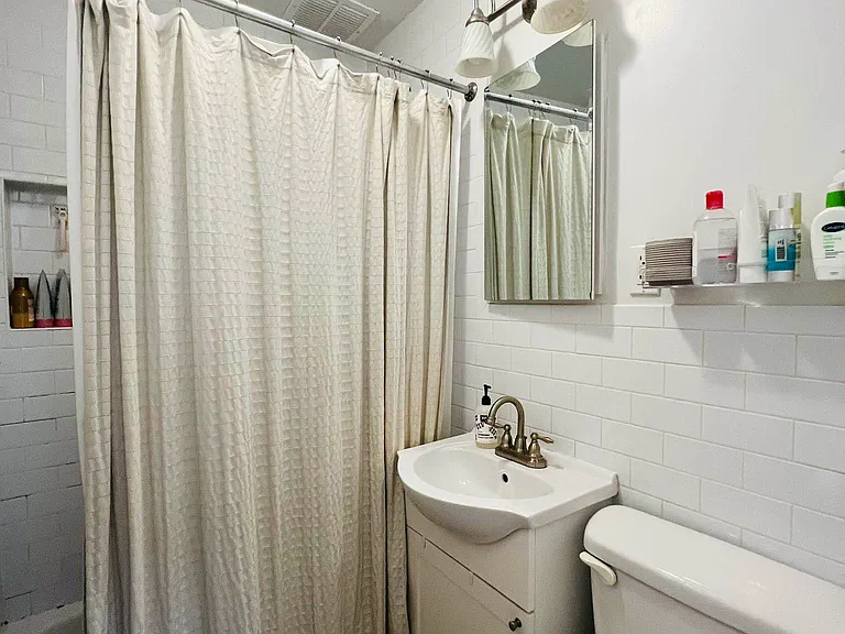 206 E 81st St #3D — Photo 6