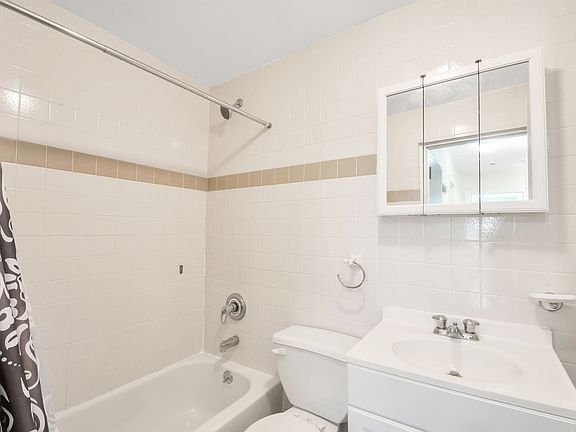 5th image of 1570 Prospect Pl #4F