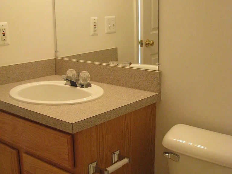 2652 S Knightsbridge Cir — Photo 9